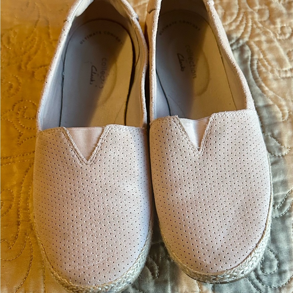 Clarks - Picture 3 of 4
